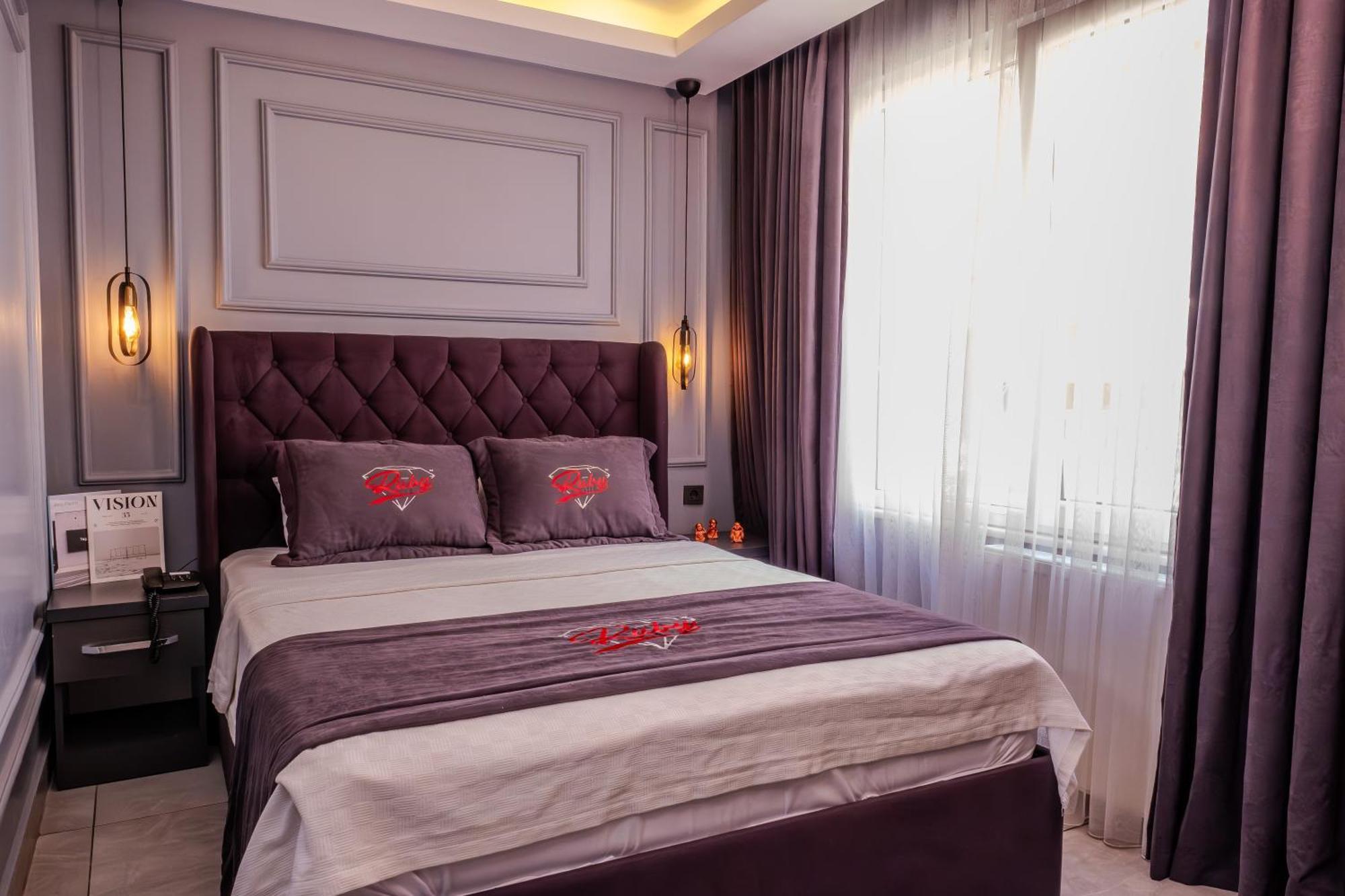 Ruby Otel *